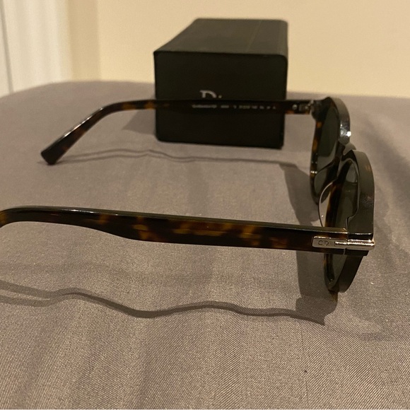 Dior men sunglasses blacksuut R21 perfect condition with box - Picture 3 of 8